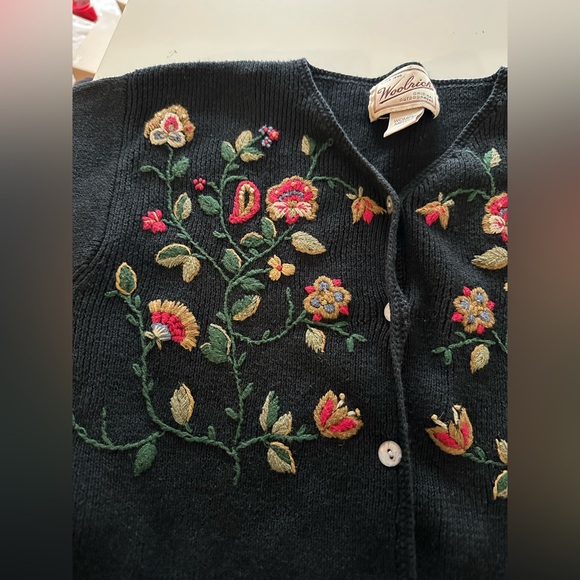 Vintage Woolrich Floral Embroidered Button Cardigan Sweater Cottagecore M Boho - Picture 9 of 9